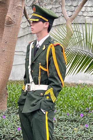 这是你们喜欢的男高中生吗青春卷发仙气教师套图免费下载