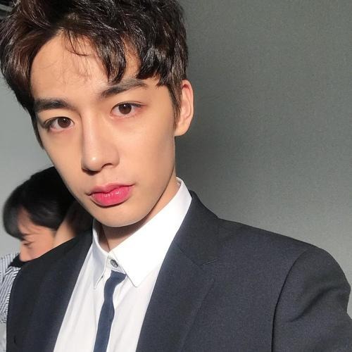 超拽的帅哥图片 真实生活中的阳光大男孩。独特高贵玲珑城市萝莉无修版